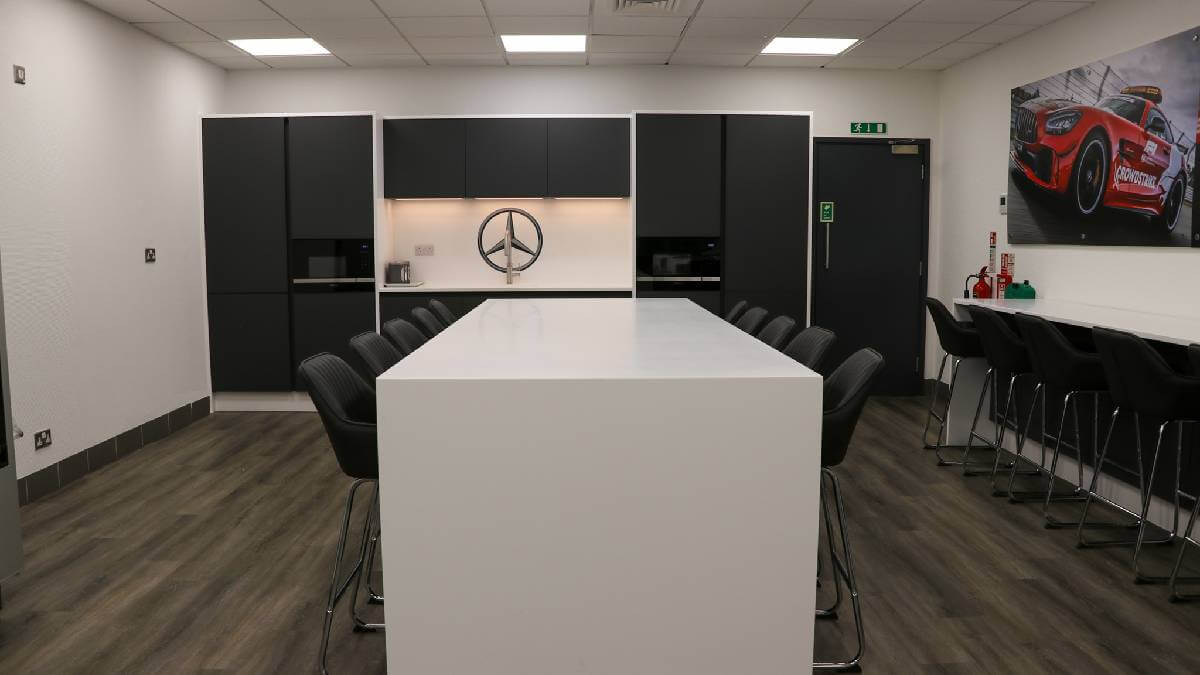 Mercedes Showroom